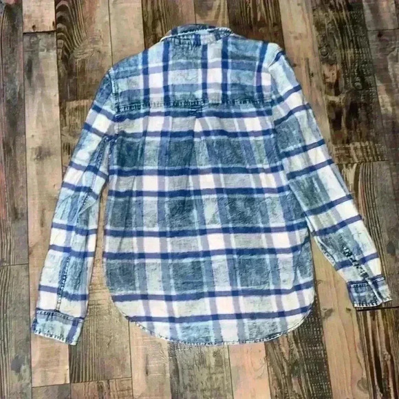 Women’s American Eagle Boyfriend Fit flannel size small - Picture 5 of 5